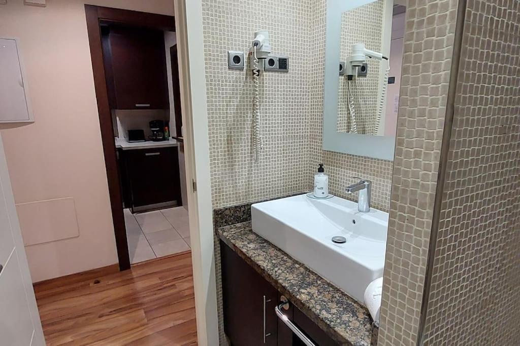 Apartmán Elegante Alojamiento Con Piscina A 200 M Del Mar. Benalmádena Exteriér fotografie