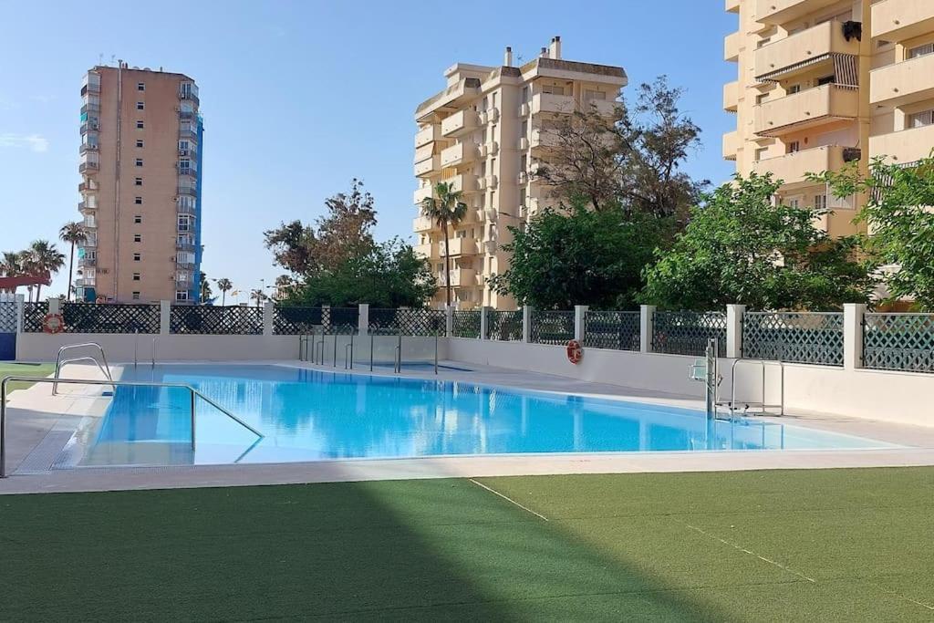 Apartmán Elegante Alojamiento Con Piscina A 200 M Del Mar. Benalmádena Exteriér fotografie
