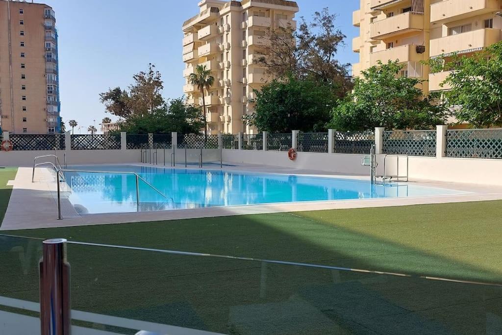 Apartmán Elegante Alojamiento Con Piscina A 200 M Del Mar. Benalmádena Exteriér fotografie