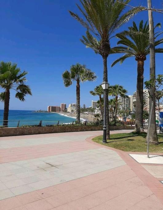 Apartmán Elegante Alojamiento Con Piscina A 200 M Del Mar. Benalmádena Exteriér fotografie